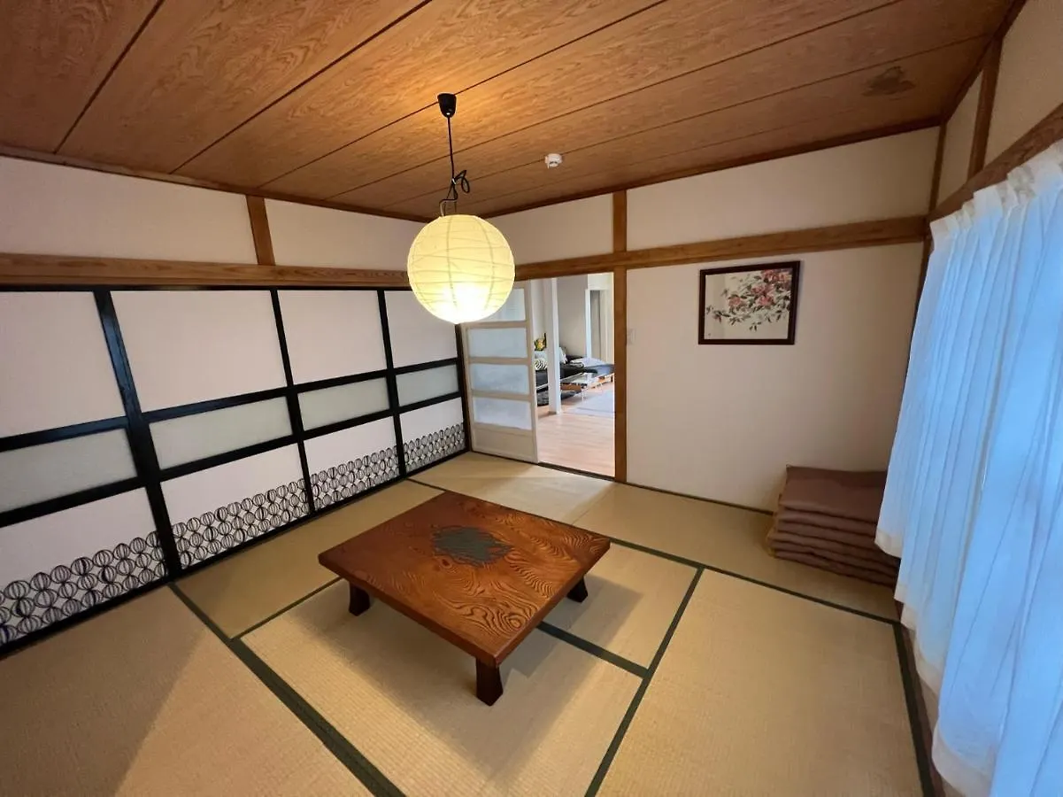 Villa 民泊 47ハウス 家族でも楽しめる温泉付き一軒家 Shiraoi